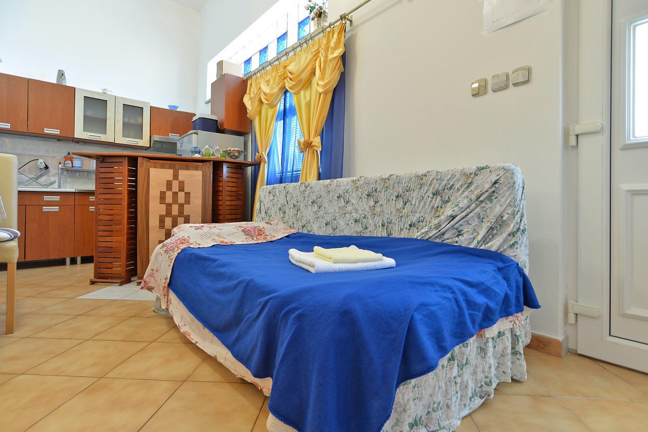 Apartments Dino 1374 Pola Esterno foto